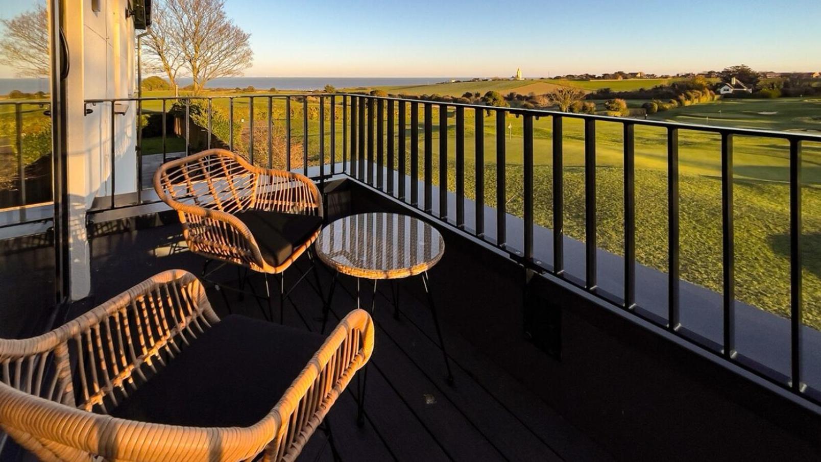 Luxury Ocean & North Foreland Golf View By Adliv Broadstairs Exterior foto